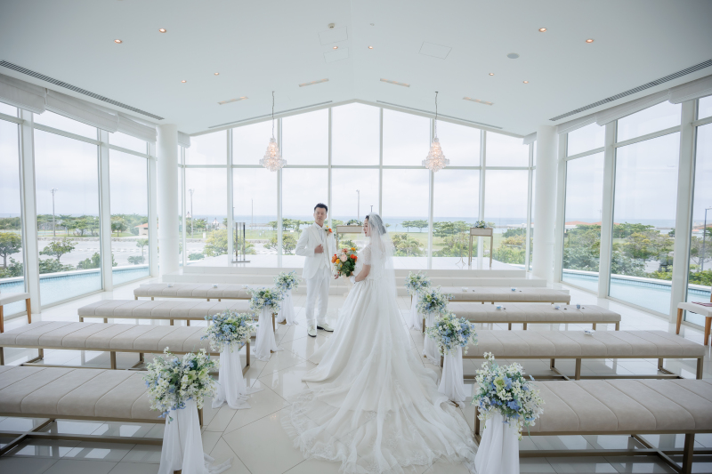 ロングトレーンで後ろ姿をさらに美しく♡