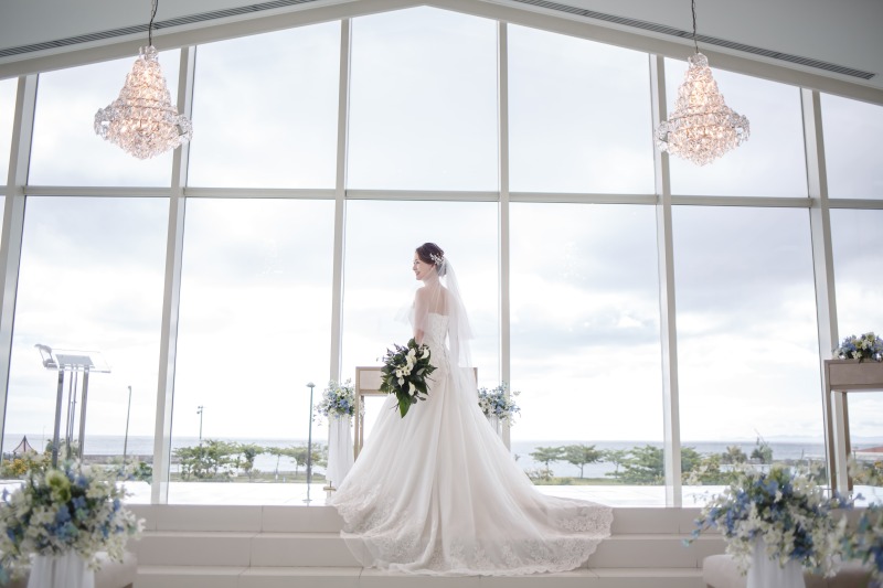 小さな結婚式 沖縄サザンビーチ店_ウエディングドレスが豊富