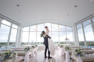 全面ガラス張り！シーシェルブルーチャペル