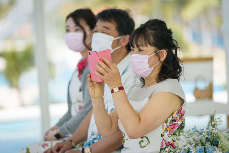 小さな結婚式　沖縄サザンビーチ店_自分のカメラでも撮影できる