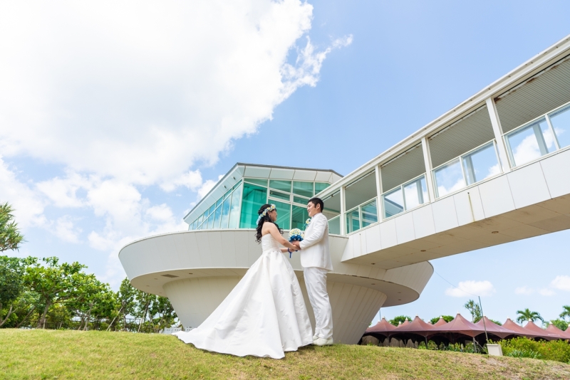 小さな結婚式 沖縄サザンビーチ店_ガーデンで撮影できる