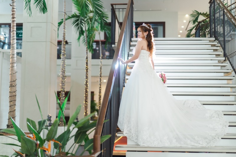 小さな結婚式 沖縄サザンビーチ店_ウエディングドレスが豊富