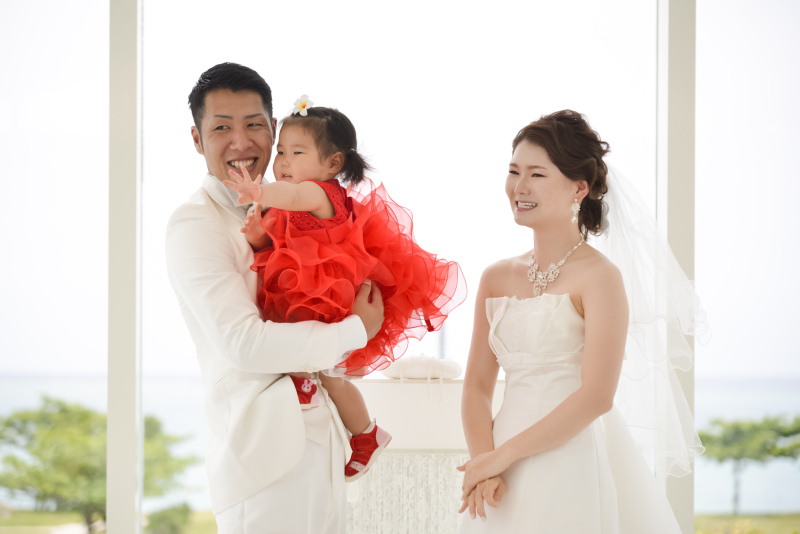 小さな結婚式 沖縄サザンビーチ店_家族・友人を撮影に呼べる