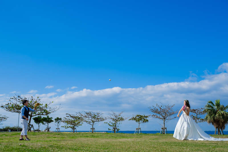小さな結婚式 沖縄サザンビーチ店_ガーデンで撮影できる