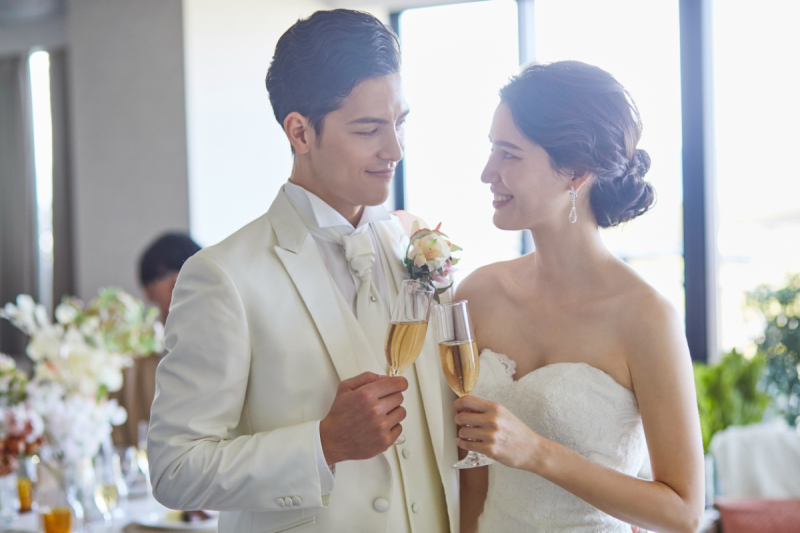 【オーシャンビュー会食付きプラン】チャペル＆ビーチフォト［150カットデータ付］《6名様料金》