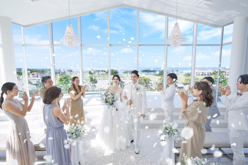 【結婚式付き！※期間限定※通常￥203,500→￥165,000】沖縄店　チャペル＆ビーチフォトプラン[280カットデータ付]