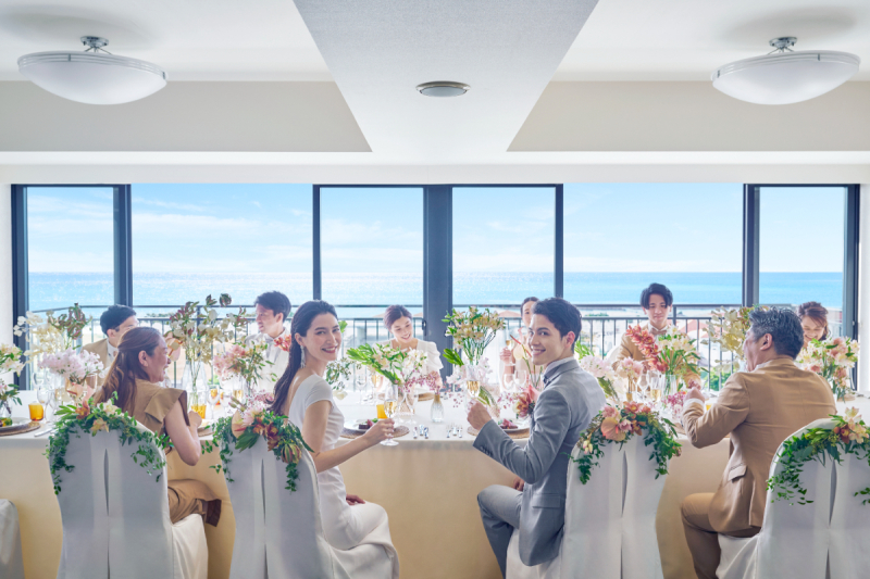【オーシャンビュー会食付きプラン】チャペル＆ビーチフォト［150カットデータ付］《6名様料金》