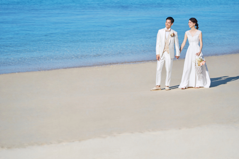 【カラードレスも楽しめる】チャペル＆ビーチフォトプラン[データ200カット＆アルバム込]