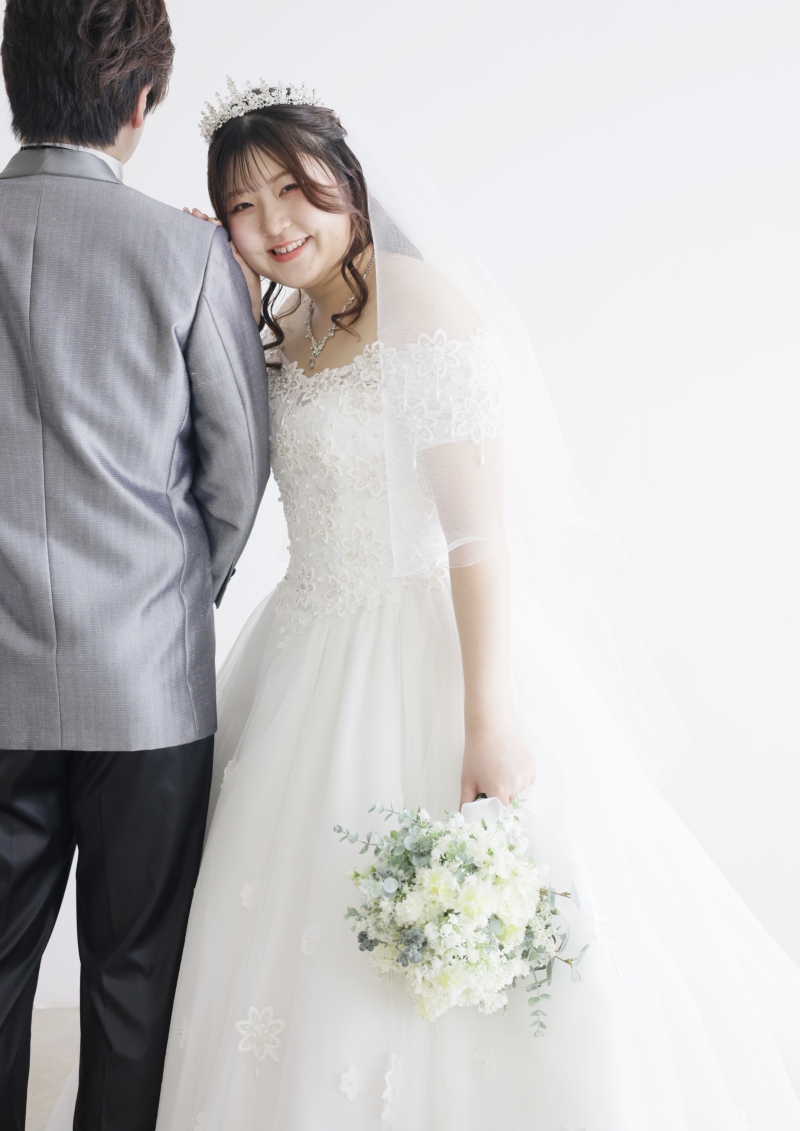 幸せな笑顔が溢れる新婦様のアップ