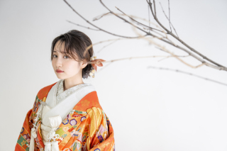 豊富な色打掛と着物であなたらしい和装を