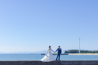 開放的なロケーション！知多半島の海で叶える前撮り