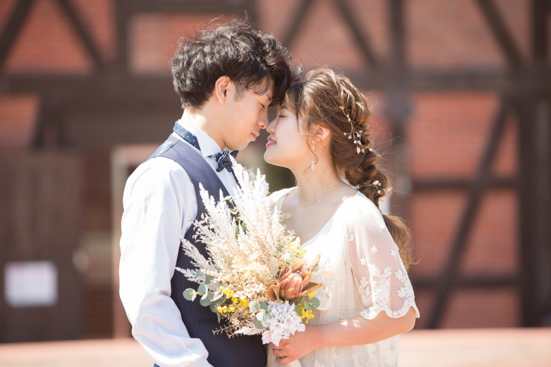 和装も洋装も美しく　絵になるノスタルジックな世界