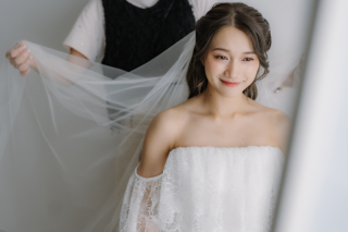 【洋装1着/ソロウェディング&times;アルバム】美肌レタッチ付き♪3cutアルバム＋データ・ヘアメイクと衣装がついたパックプラン