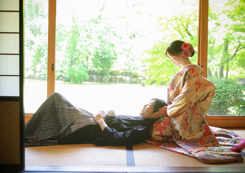 縁側で膝枕のお写真を