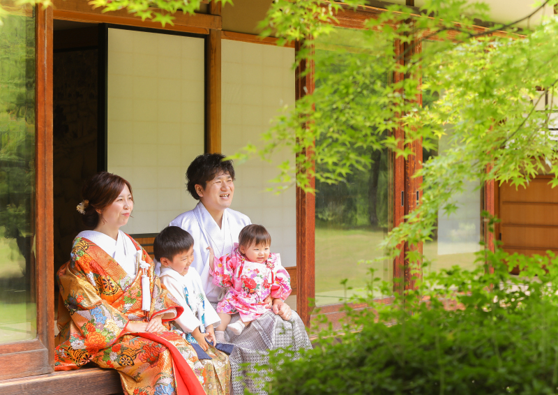 お庭を眺めるこんなお写真も