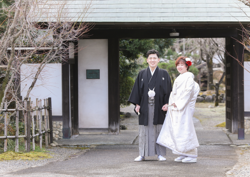 白無垢にお着替えをして