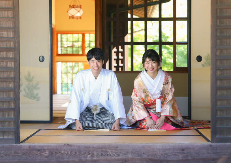 玄関で正座からのご挨拶♪