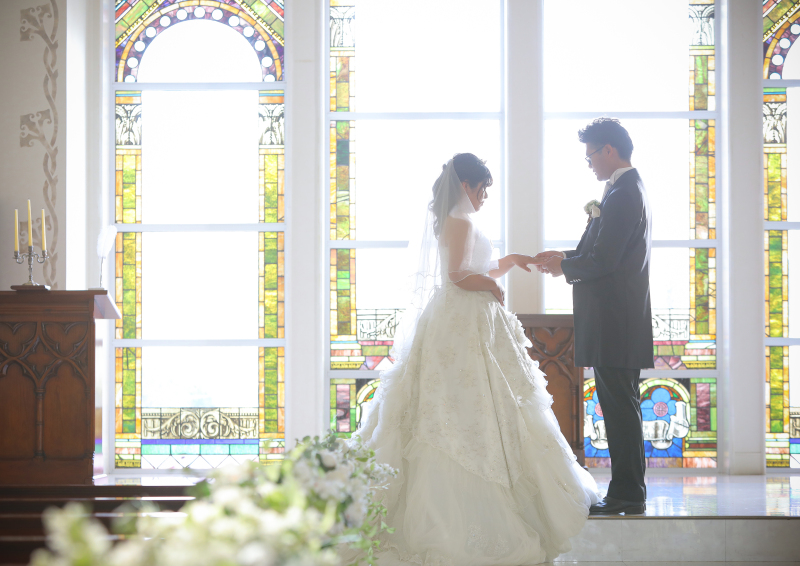 ウエディングドレスにお着替えをして