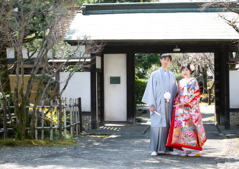 川上別荘入り口でかっちりのお写真を