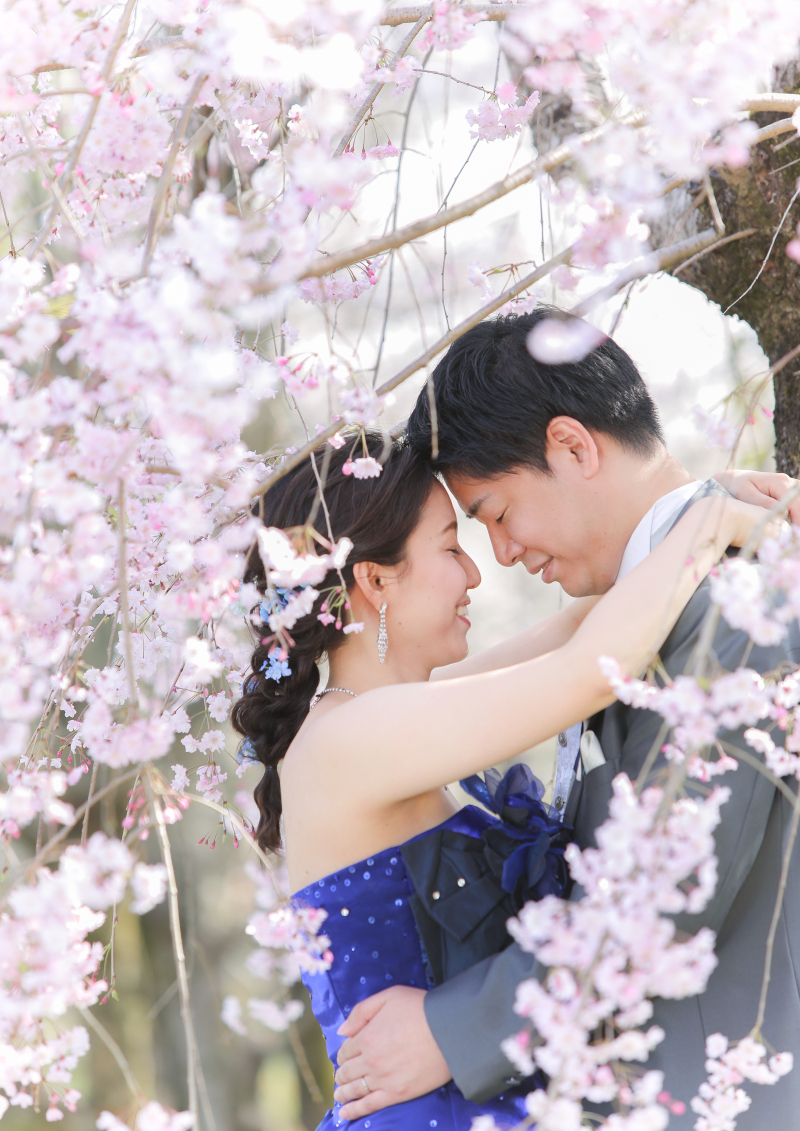 カラードレスにお着替えをして