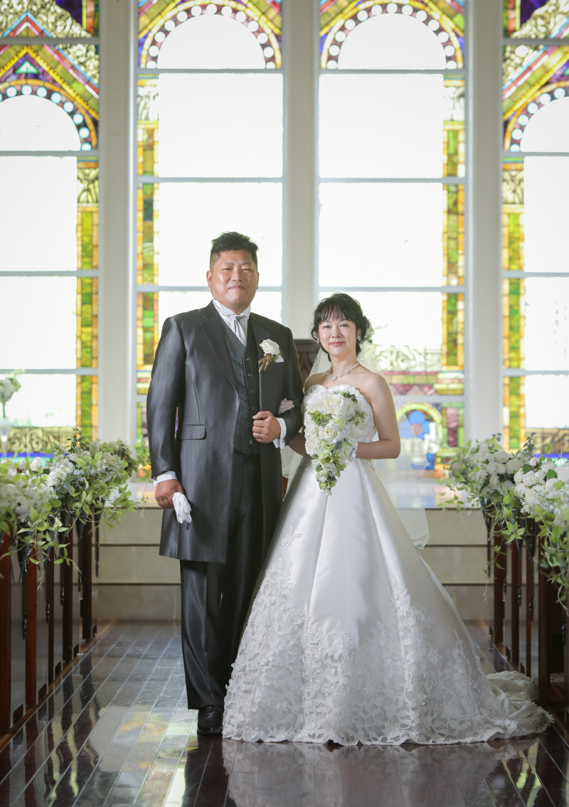 本物のチャペルでかっちり立ち姿!