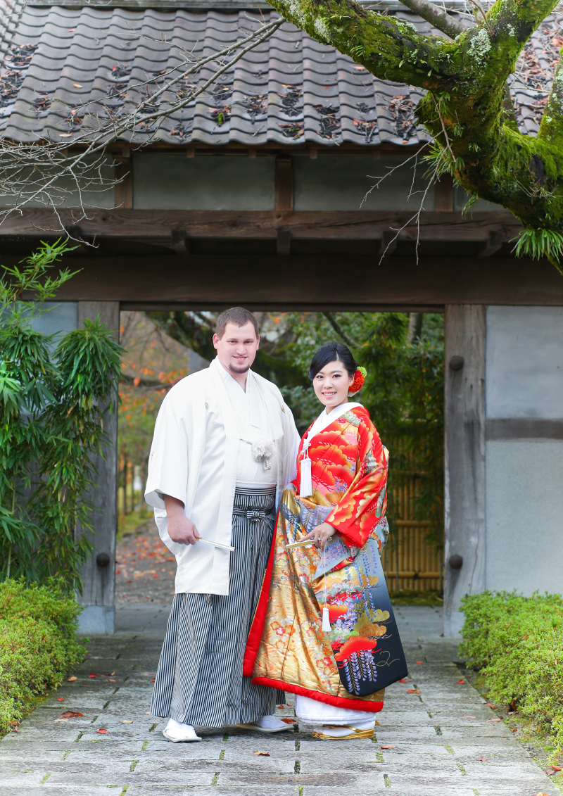 写真館ならではの型モノポーズ!