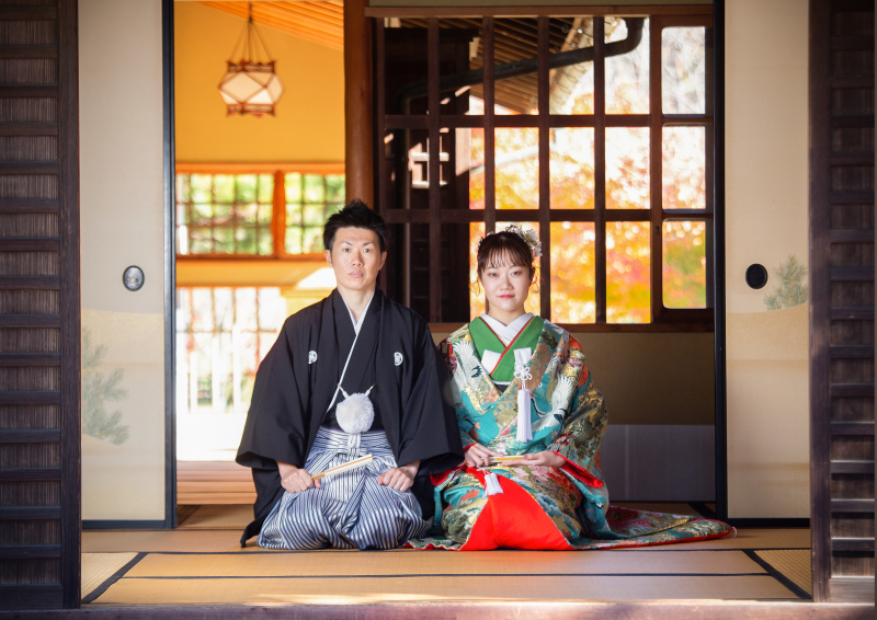 川上別荘の玄関で♪