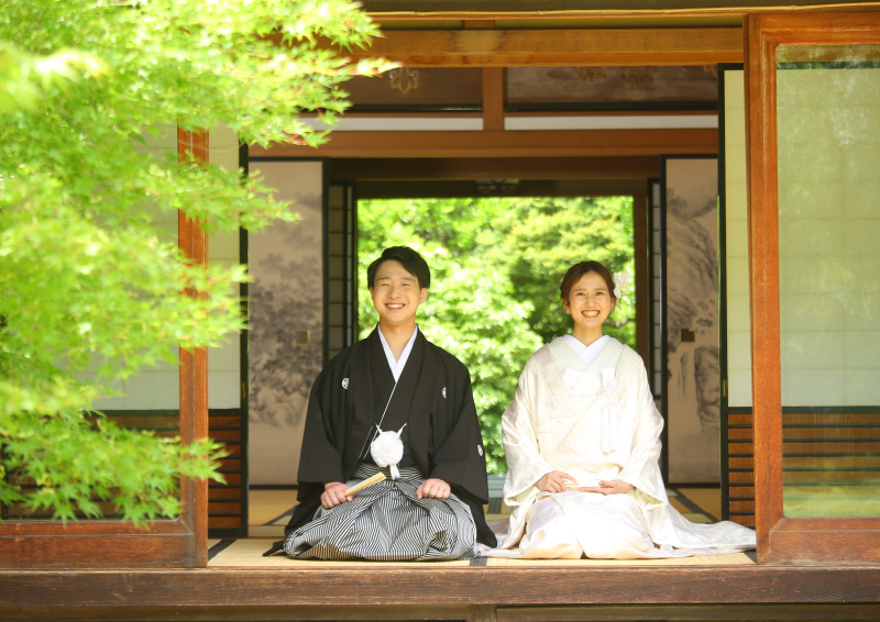 縁側でお正座ショット!