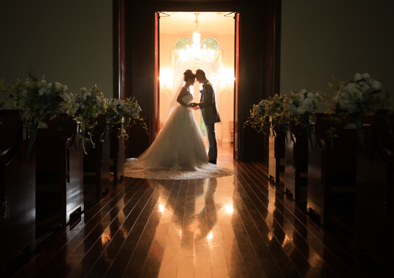 チャペルで雰囲気バッチリの撮影