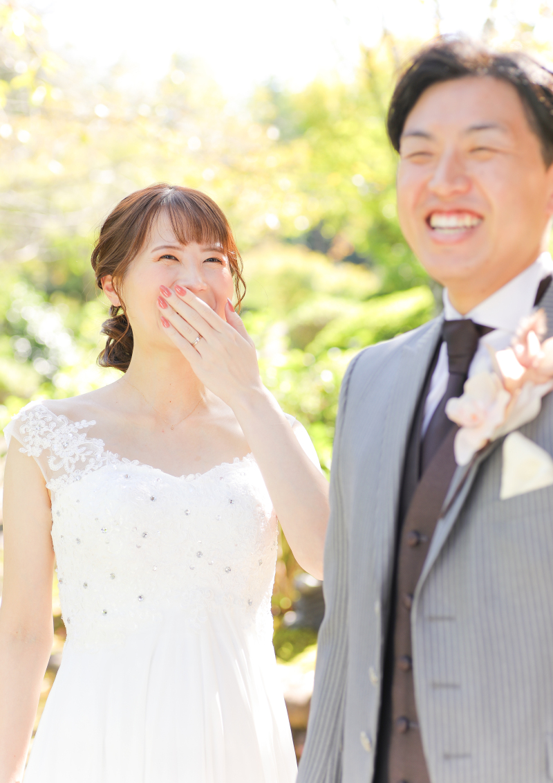 お二人の笑顔がとってもかわいらしいです!