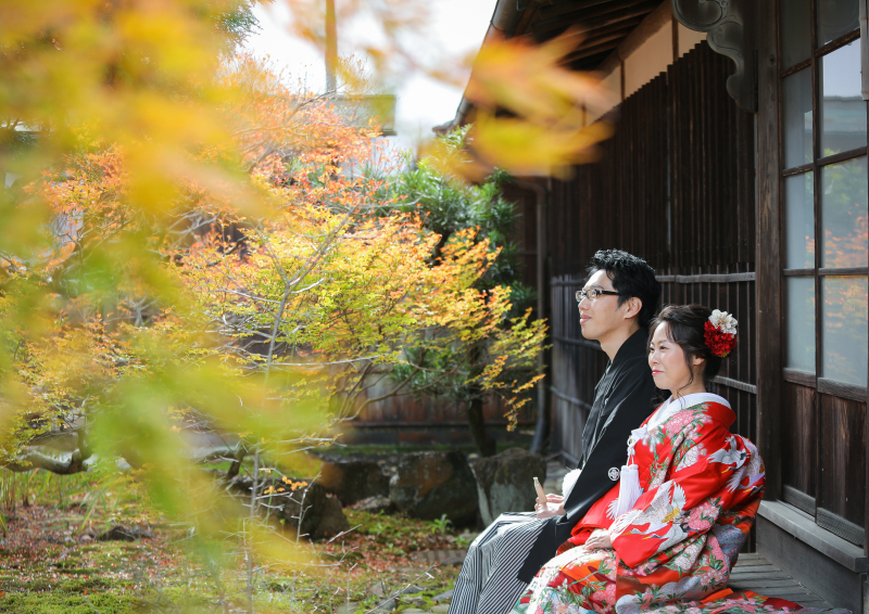 川上別荘の中庭で