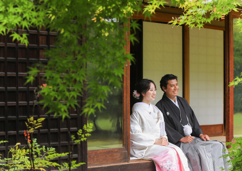 縁側で腰かけて