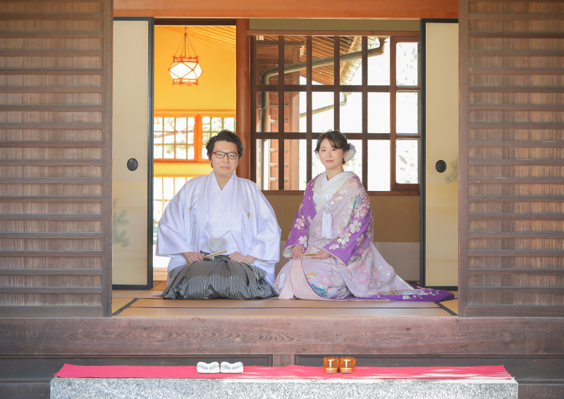 正座のお写真はおしとやかに