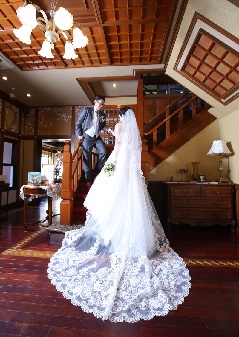 後藤別荘の階段で