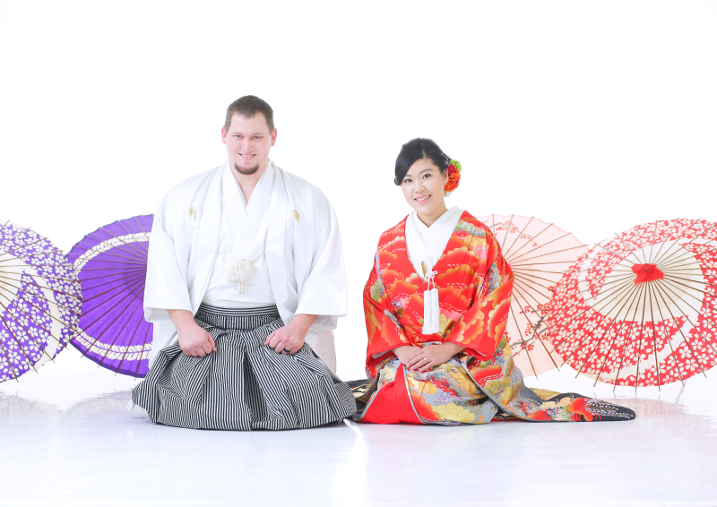 スタジオでの正座のシーン