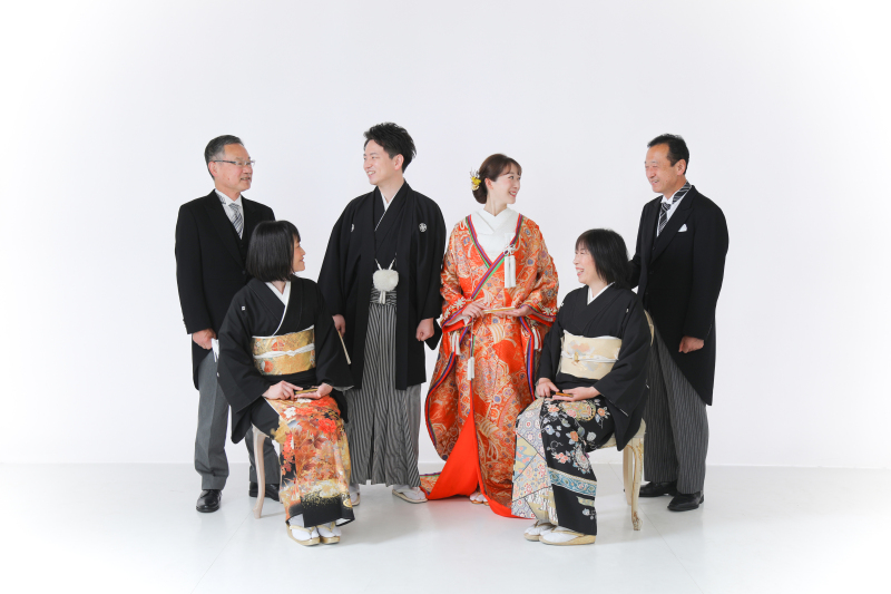 スタジオでご家族写真を