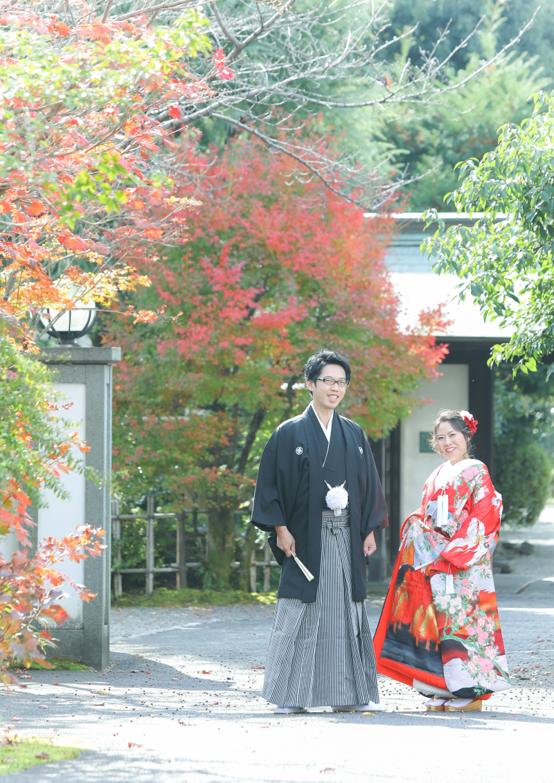 川上別荘入り口の紅葉もきれいになってきました♪