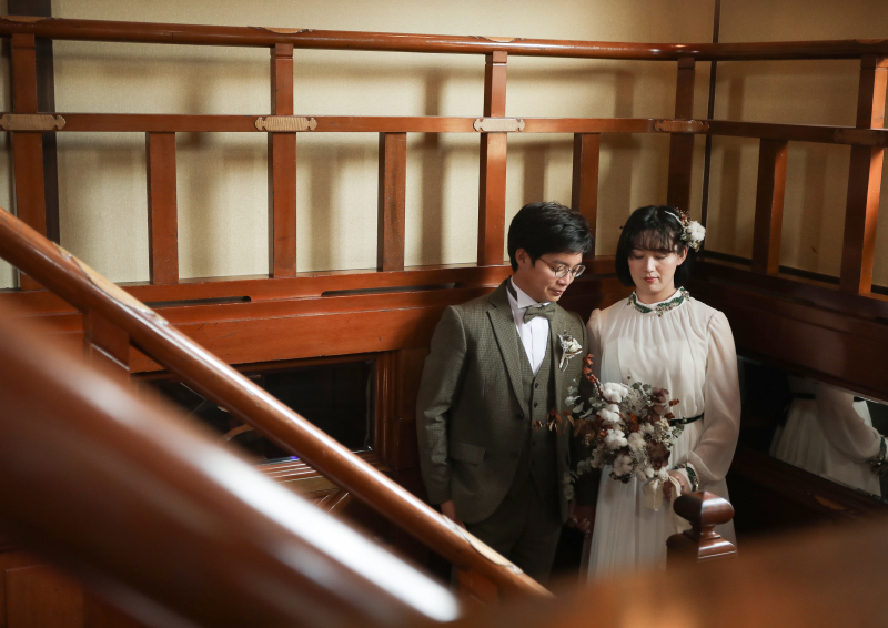 後藤別荘の階段で