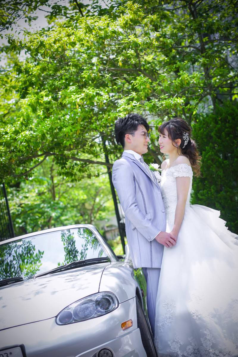 車と一緒に撮影しますよ！