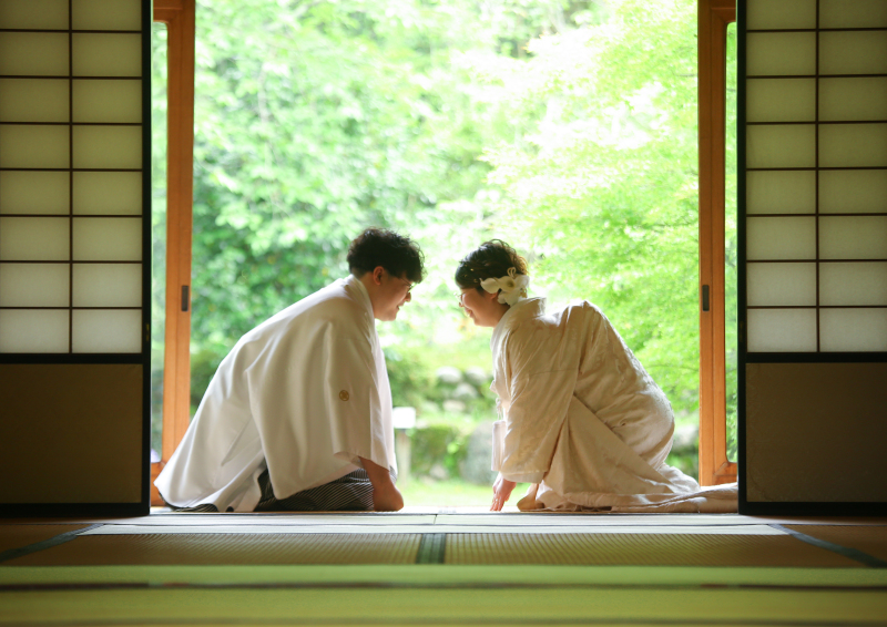 お2人でお辞儀のショットも