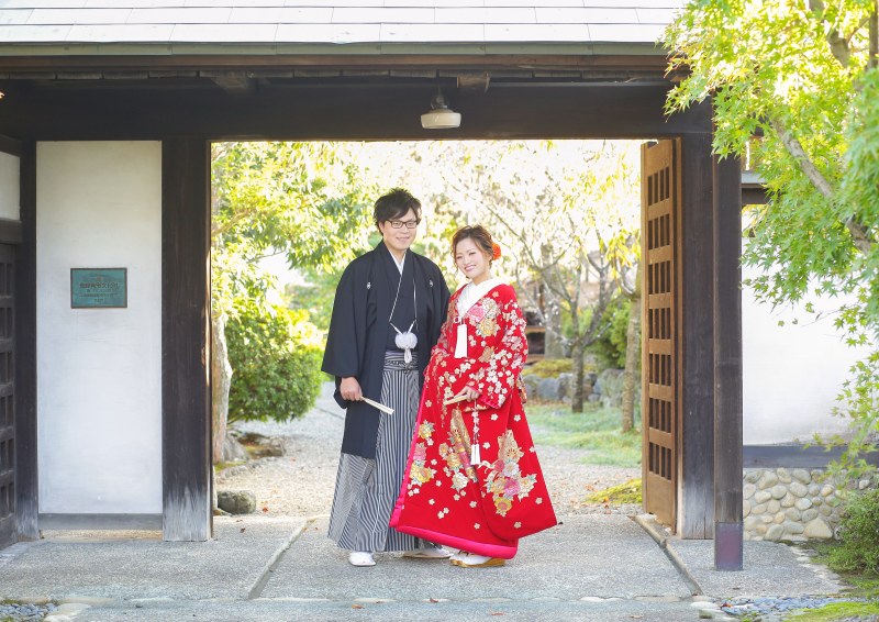 入り口の門も重要文化財なんです!