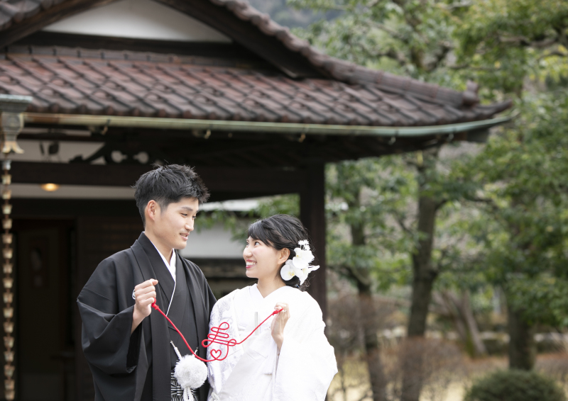 別邸玄関前にて