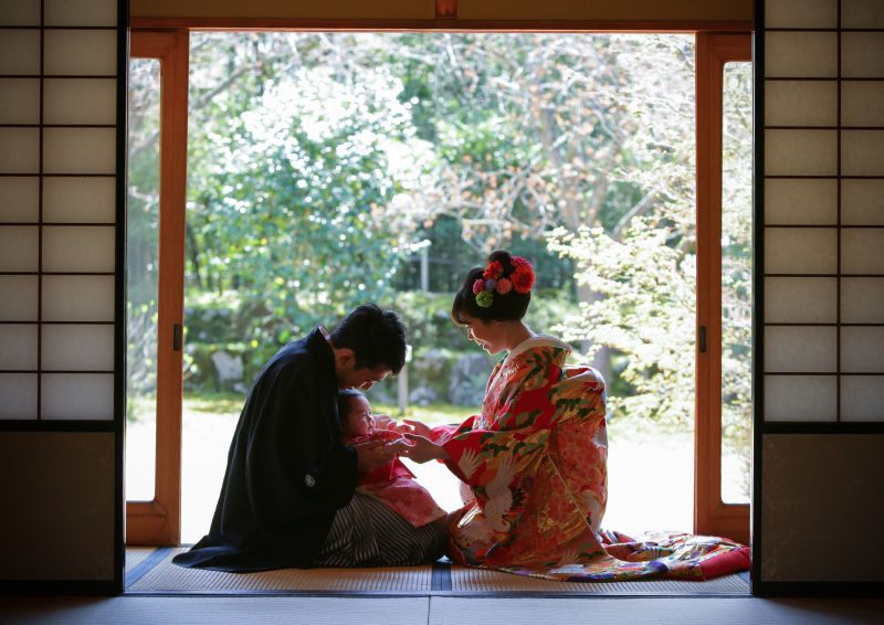 お子様も一緒に!和装&洋装での撮影です!以前マタニティ撮影もされています。