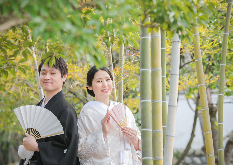 可愛くお持ち込みの扇子を使って