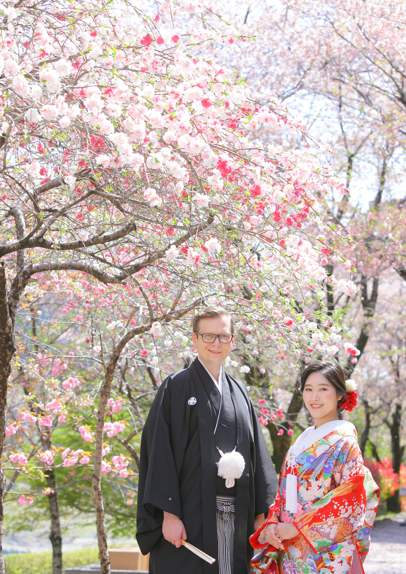 色打掛にお着替えをして