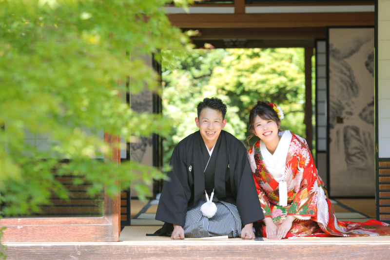 縁側で定番の正座ショット♪