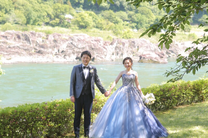 木曽川が流れる自然豊かなロケーションで