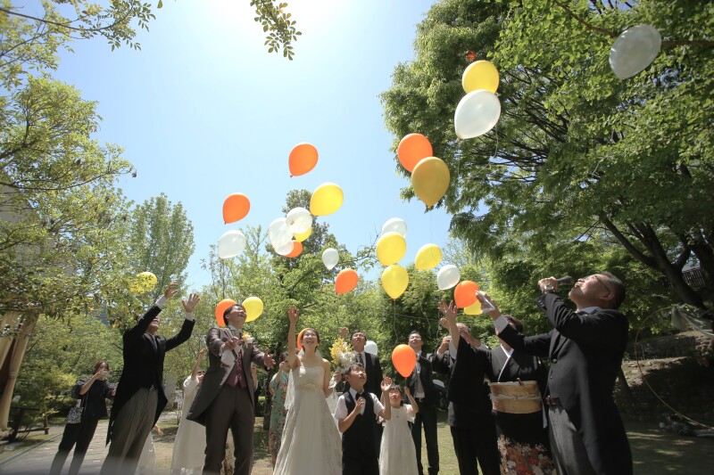 結婚式場併設だから結婚式で使うものなら手配可能!