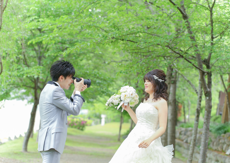 【敷地内のロケーションで人目を気にせず撮影ができます】チャペル＆ガーデン撮影　洋装1着（データ50カット）10カットアルバム付き