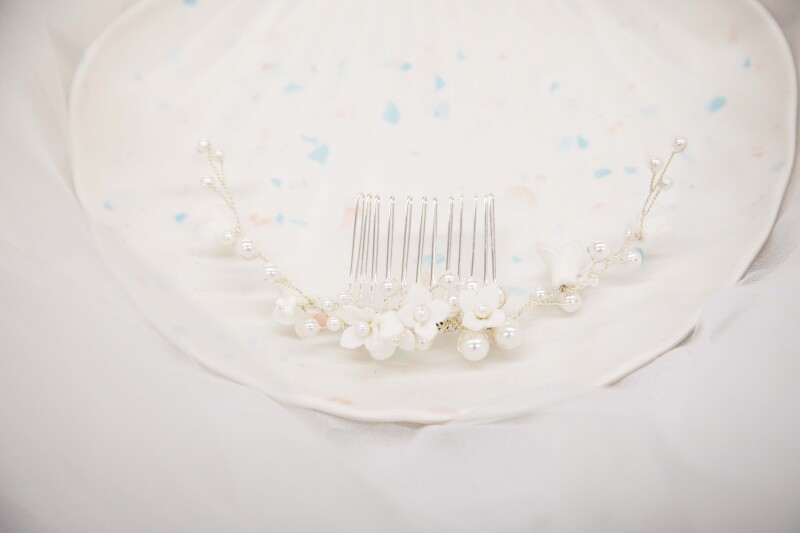 ヘアアクセサリー